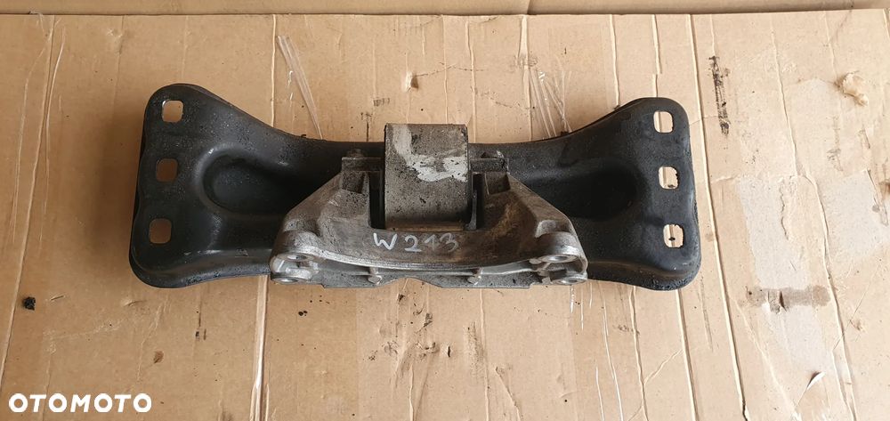 Łapa poduszka skrzyni biegów Mercedes E-Klasa W213 3.0 CDI A2052420340 A2132421001 - 1