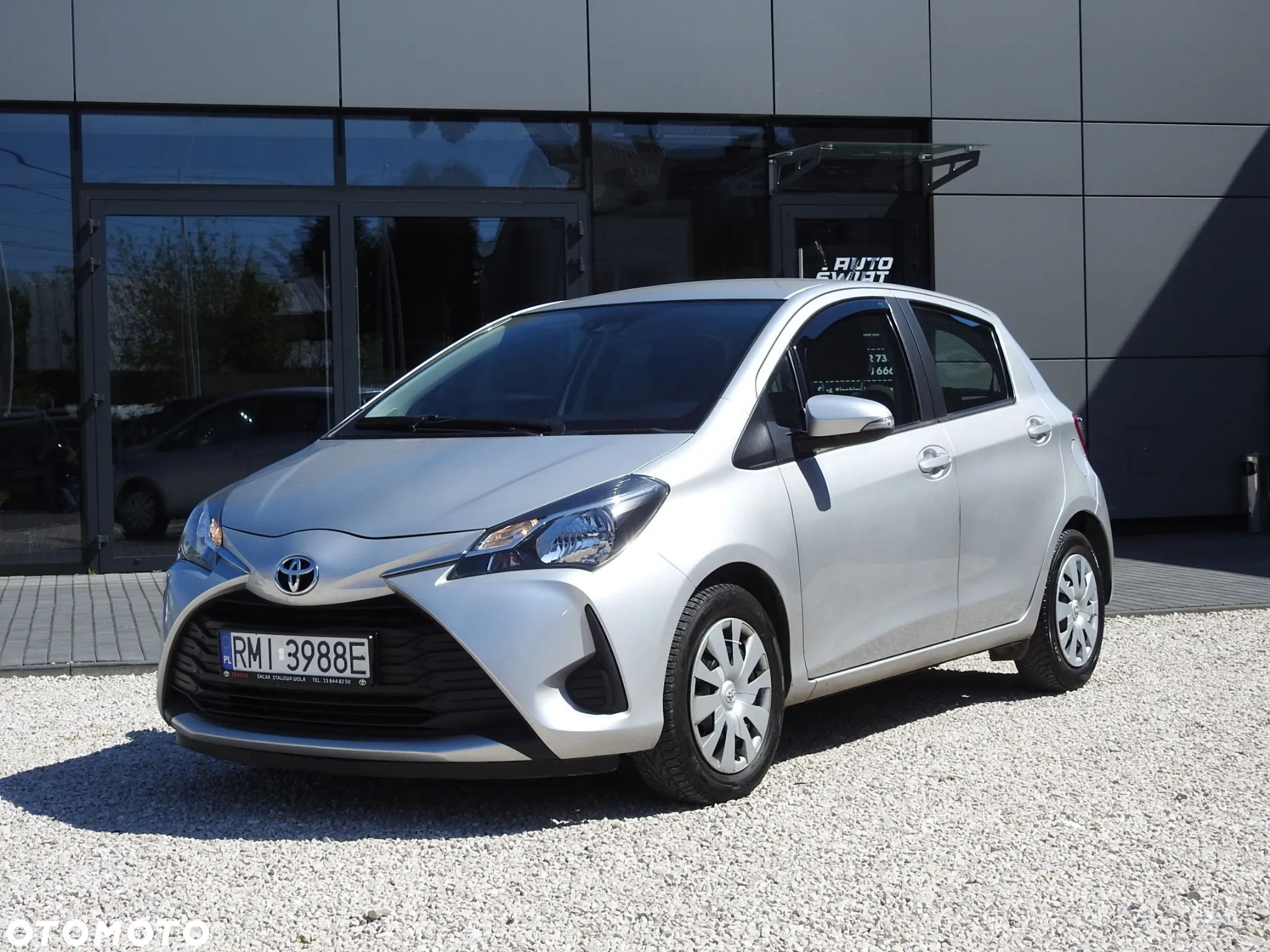 Toyota Yaris 1.0 Active - 1