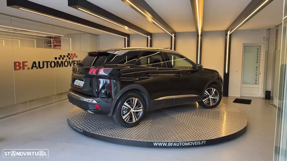 Peugeot 3008 1.5 BlueHDi Allure EAT8 - 8