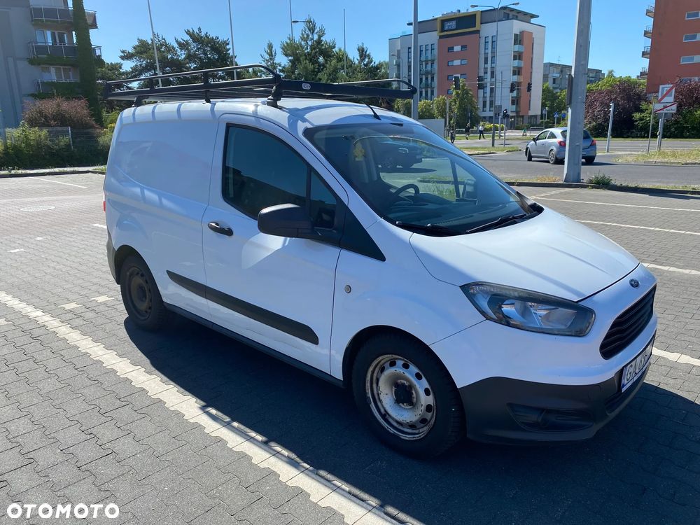 Ford Transit Courier - 1
