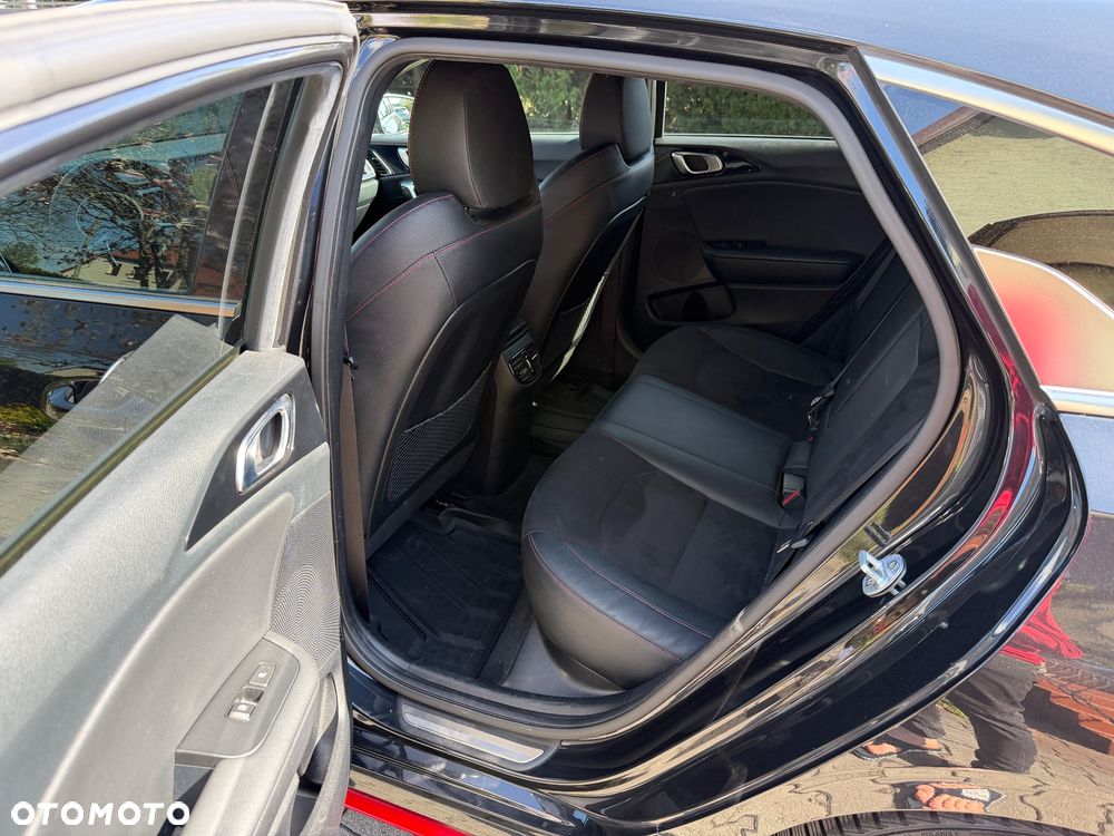 Kia ProCeed 1.6 T-GDI GT - 21