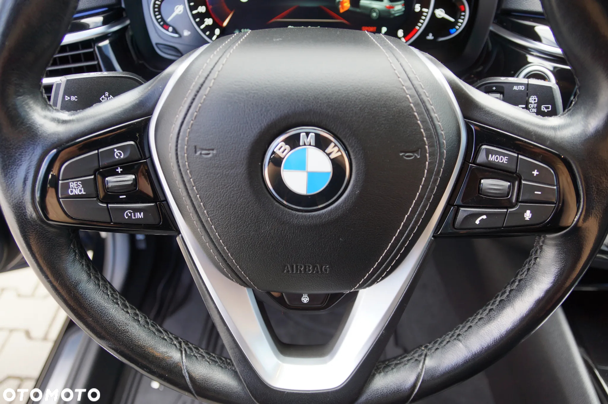 BMW Seria 5 520d xDrive Touring Sport Line - 23