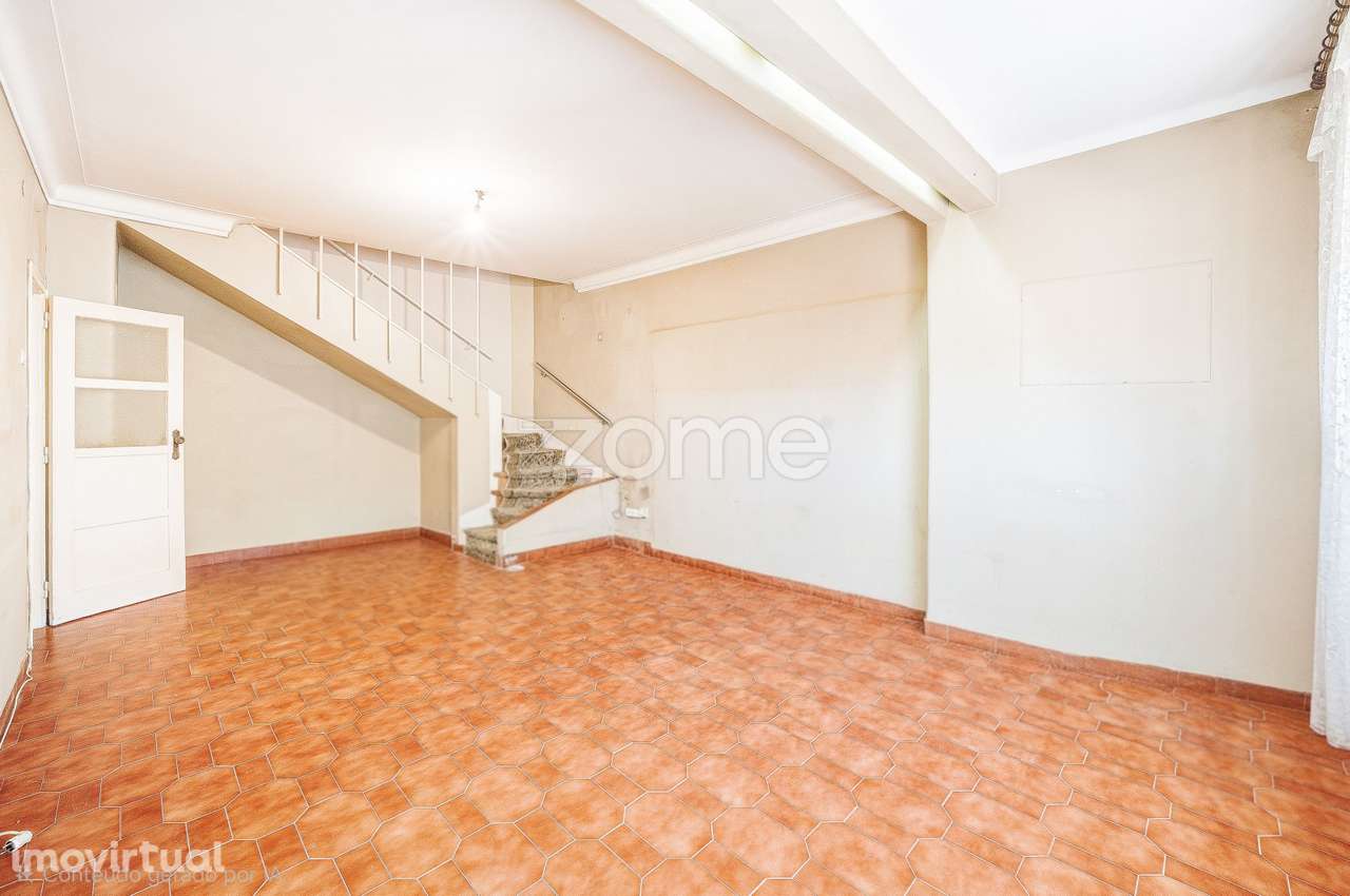 T2 Duplex Junto à Avenida de Roma - Grande imagem: 2/18