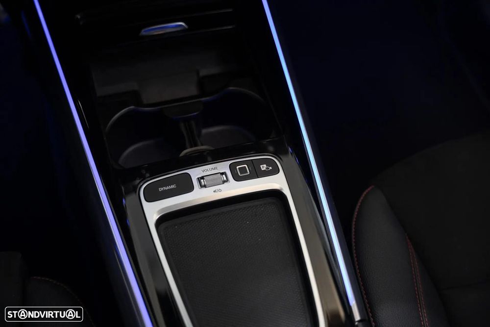 Mercedes-Benz GLA 250 e AMG Line - 15