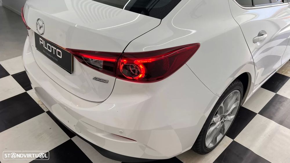 Mazda 3 1.5 Sky-D Excellence - 13