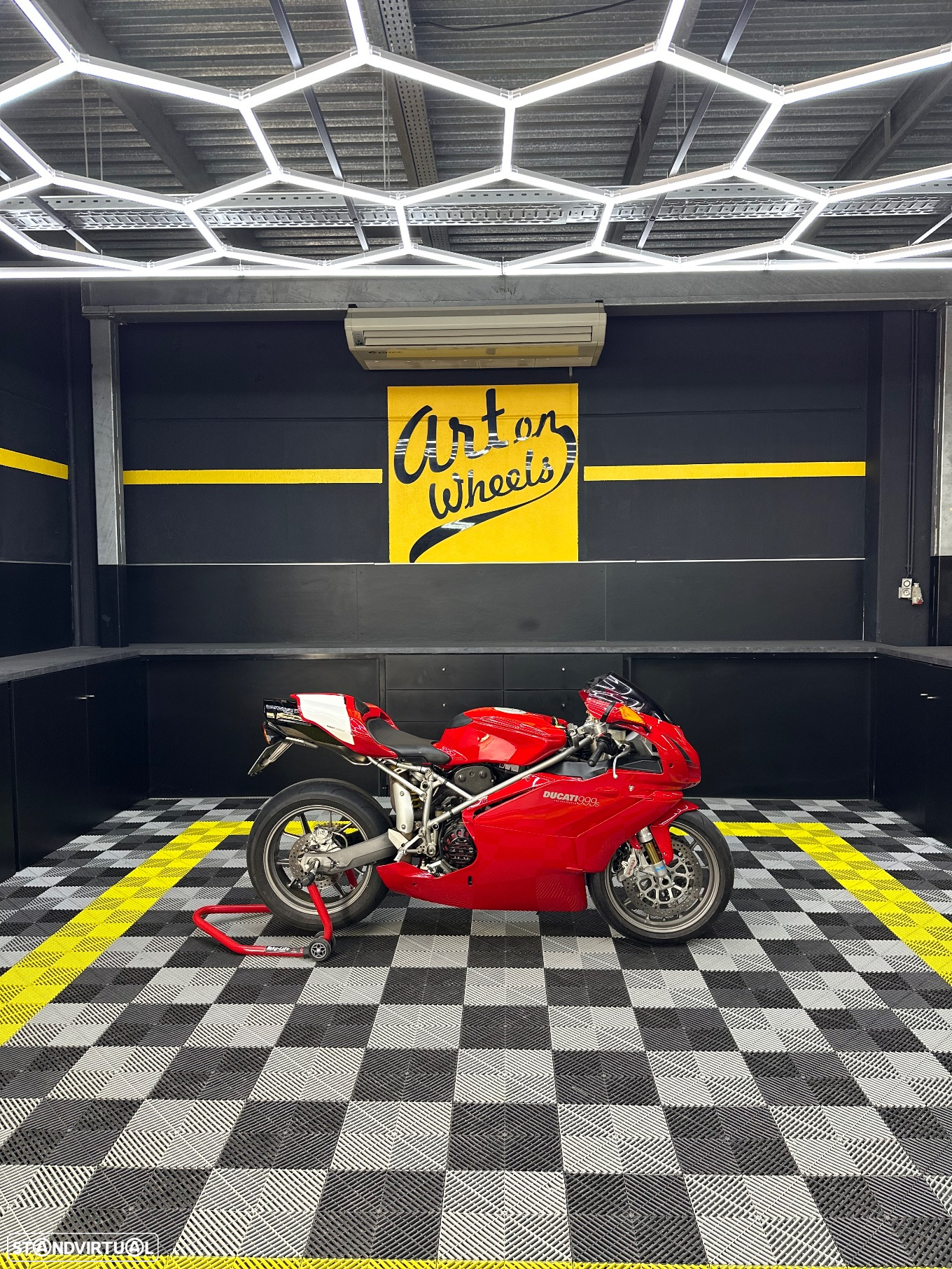 Ducati 999 S Superbike - 17
