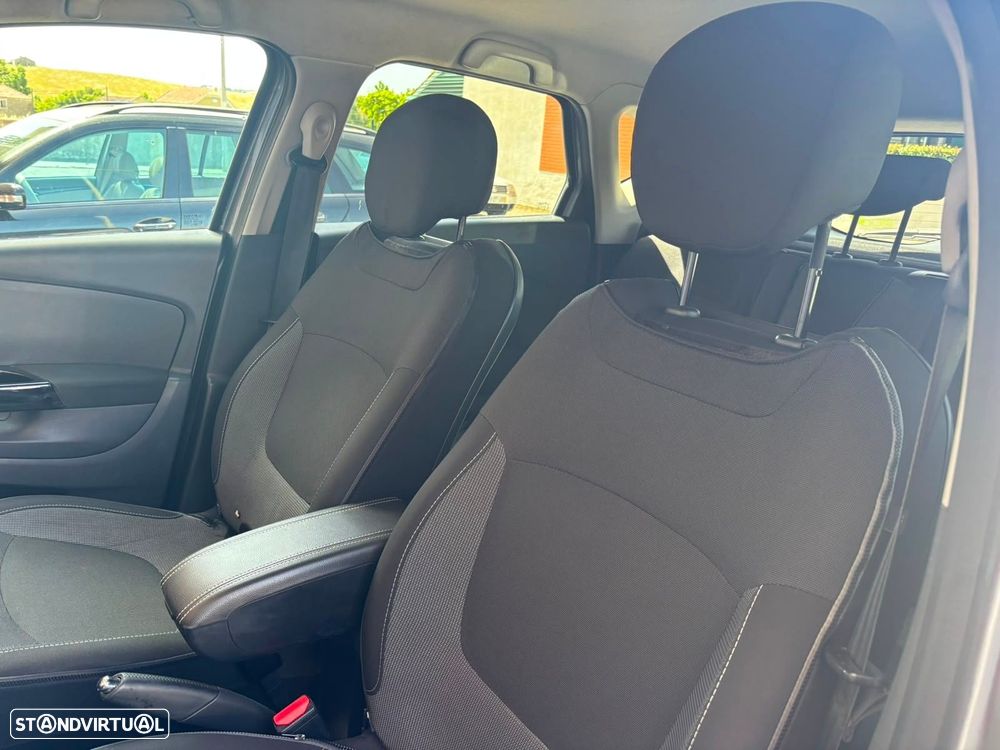 Renault Captur 1.5 dCi Exclusive - 22