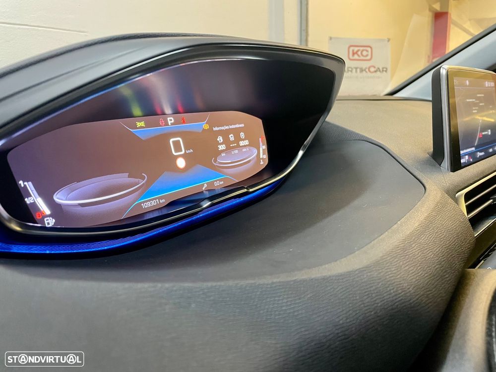 Peugeot 3008 1.2 PureTech Allure EAT8 - 20