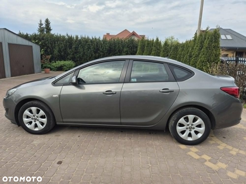 Opel Astra 1.6 Business - 18