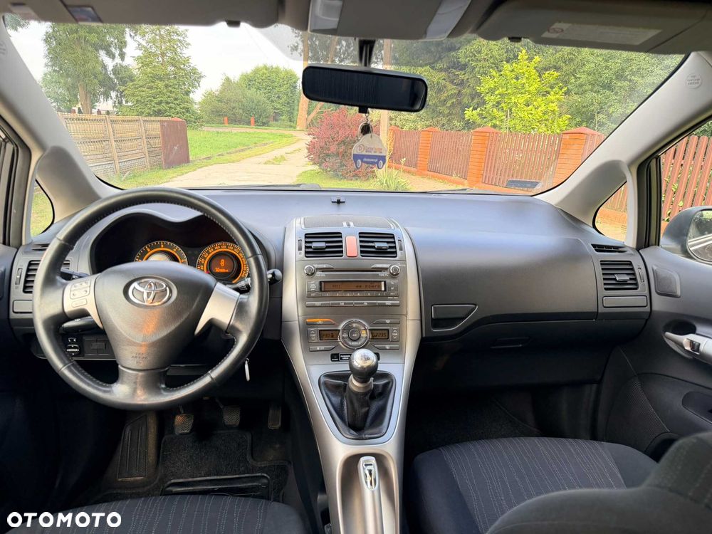 Toyota Auris - 4
