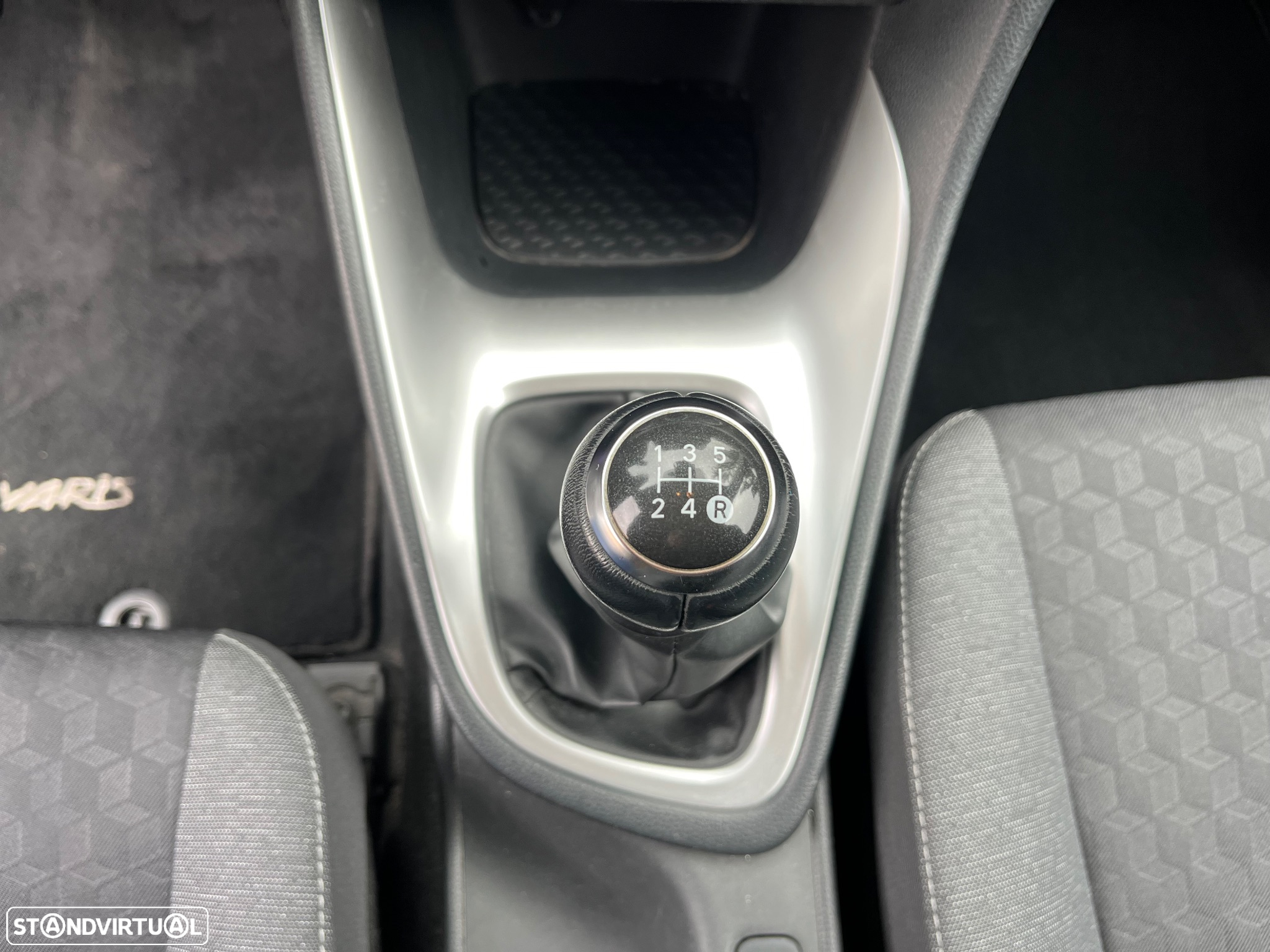 Toyota Yaris 1.0 VVT-i Comfort - 28