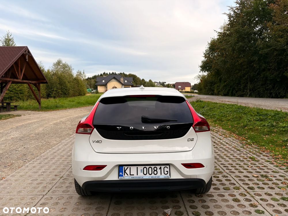 Volvo V40 D2 Momentum - 8