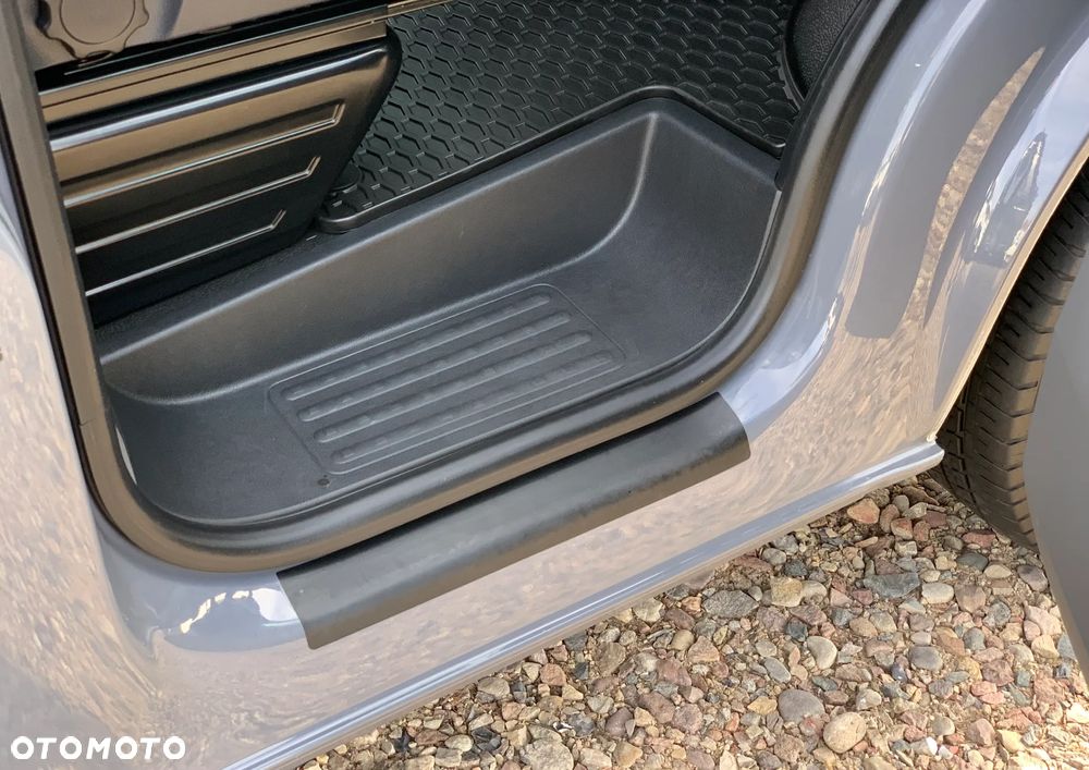 Volkswagen TRANSPORTER MOCNY T6 SILNIK DNA 2.0TDI MOC 150KM DSG7 SKRZYNIA AUTOMAT Ilość miejsc 9 osobowy ZABUDOWA KOMBI VAN MINIBUS SPECJALNA CARAVELLE Lampy Bi-LED Kamera  Radar 2x boczne drzwi przesuwne! Aktywny tempomat, Asystent pasa, System zmiany pasa, Podgrzewane fotele, Dwustrefowa Klimatyzacja i ogrzewanie! Fabryczne oryginał WEBASTO 5kW THERMO COMFORT SE Szybkie nagrzewanie silnika zimą! - 19