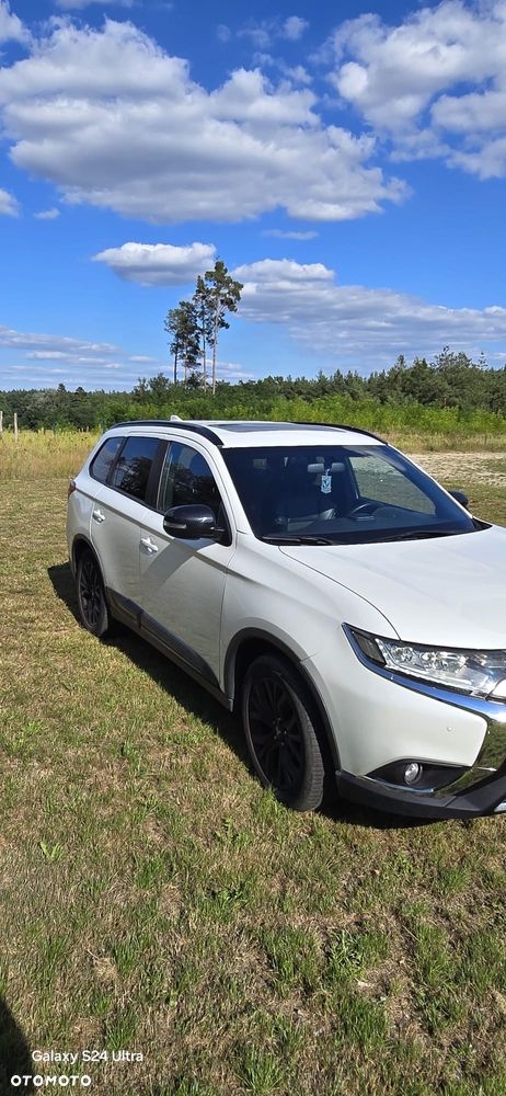 Mitsubishi Outlander - 3