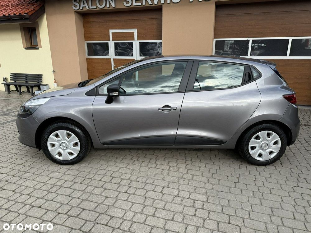 Renault Clio 1.2 16V Life - 11