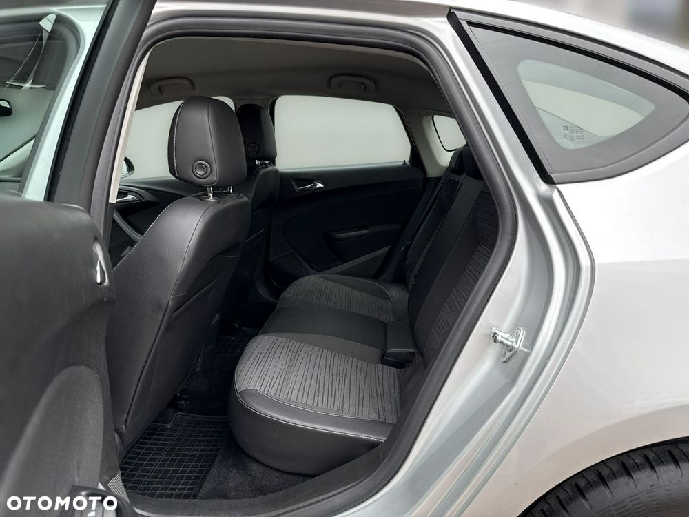 Opel Astra 1.4 T Active - 23