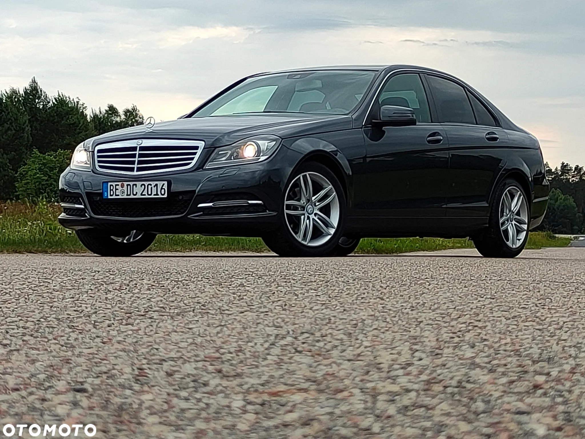 Mercedes-Benz Klasa C 250 CGI BlueEff Avantgarde - 26
