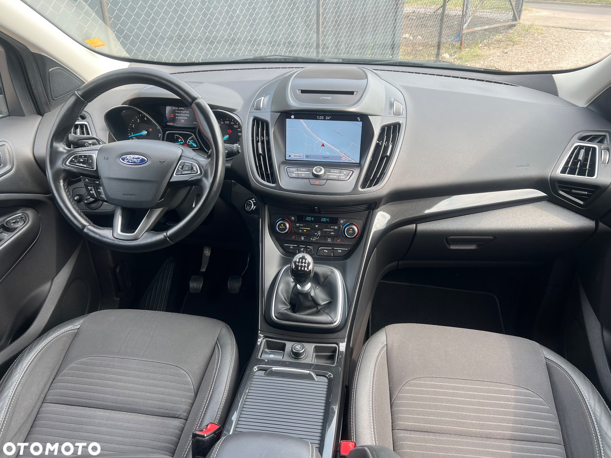 Ford Kuga 1.5 EcoBoost FWD Titanium - 12