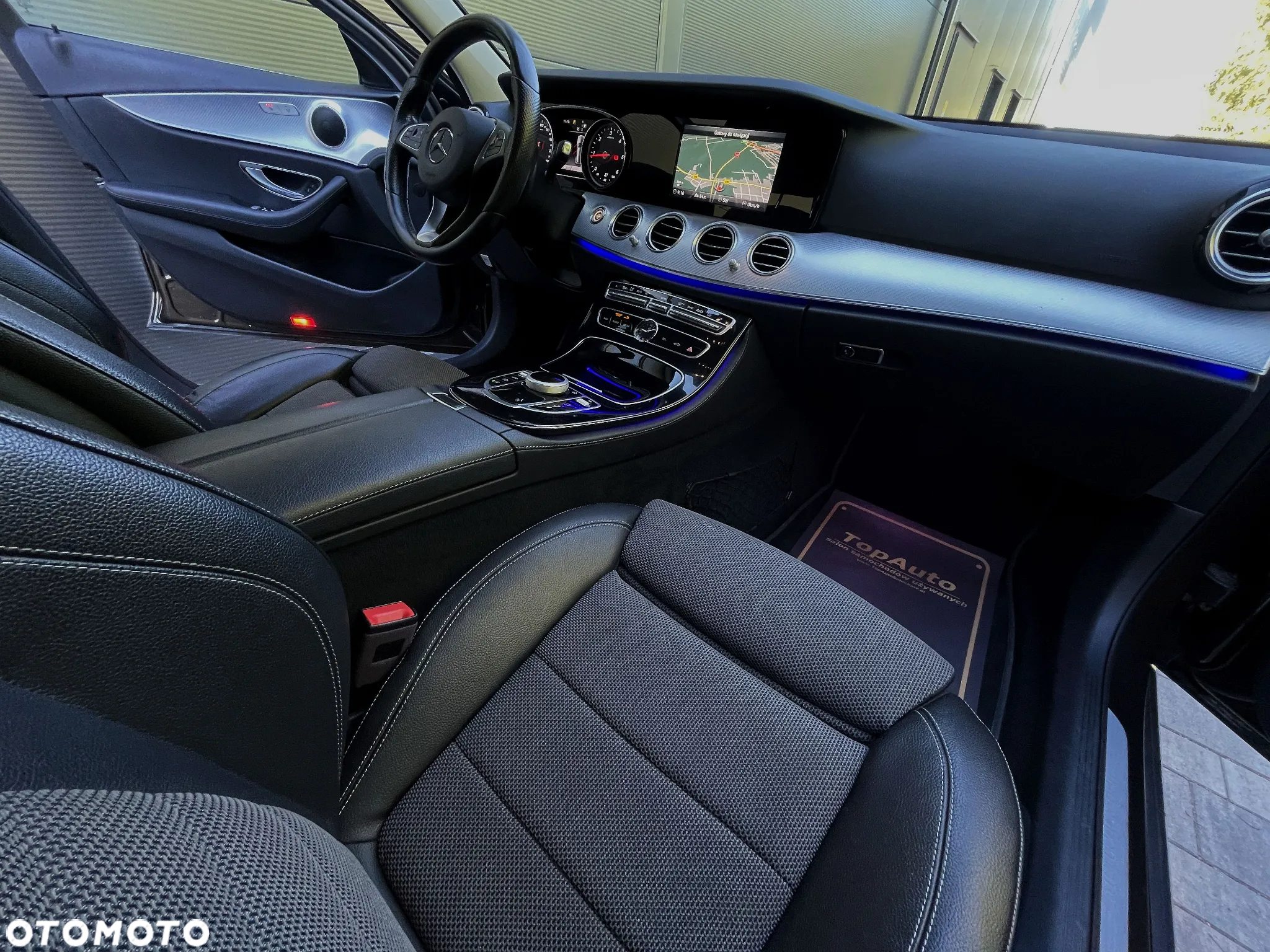 Mercedes-Benz Klasa E 220 d 4Matic T All-Terrain 9G-TRONIC Exclusive - 17
