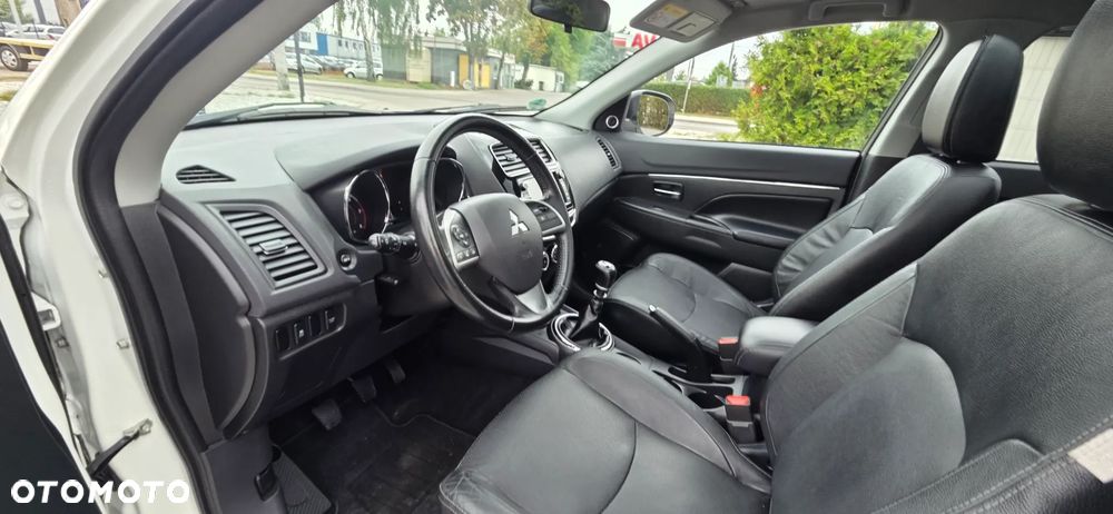 Mitsubishi ASX 1.8 DID Invite 4WD AS&G - 32