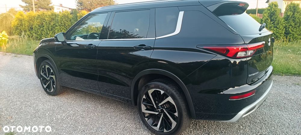 Mitsubishi Outlander - 8