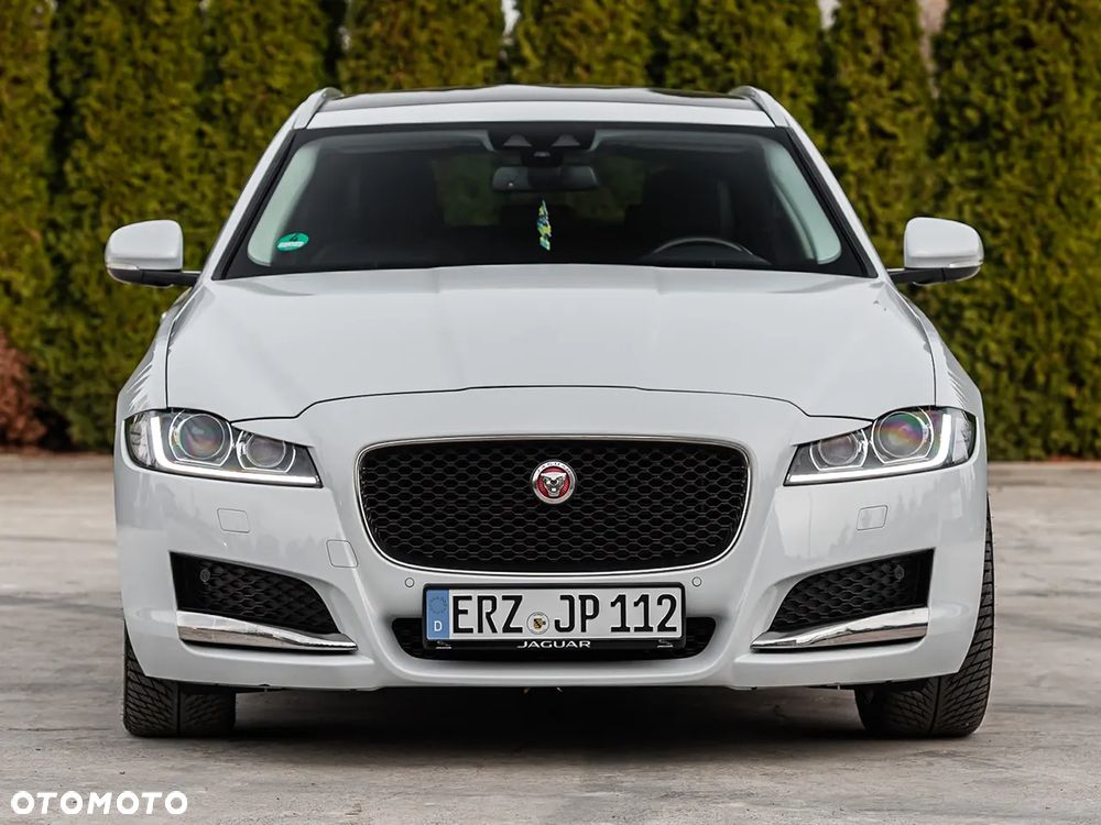 Jaguar XF - 4