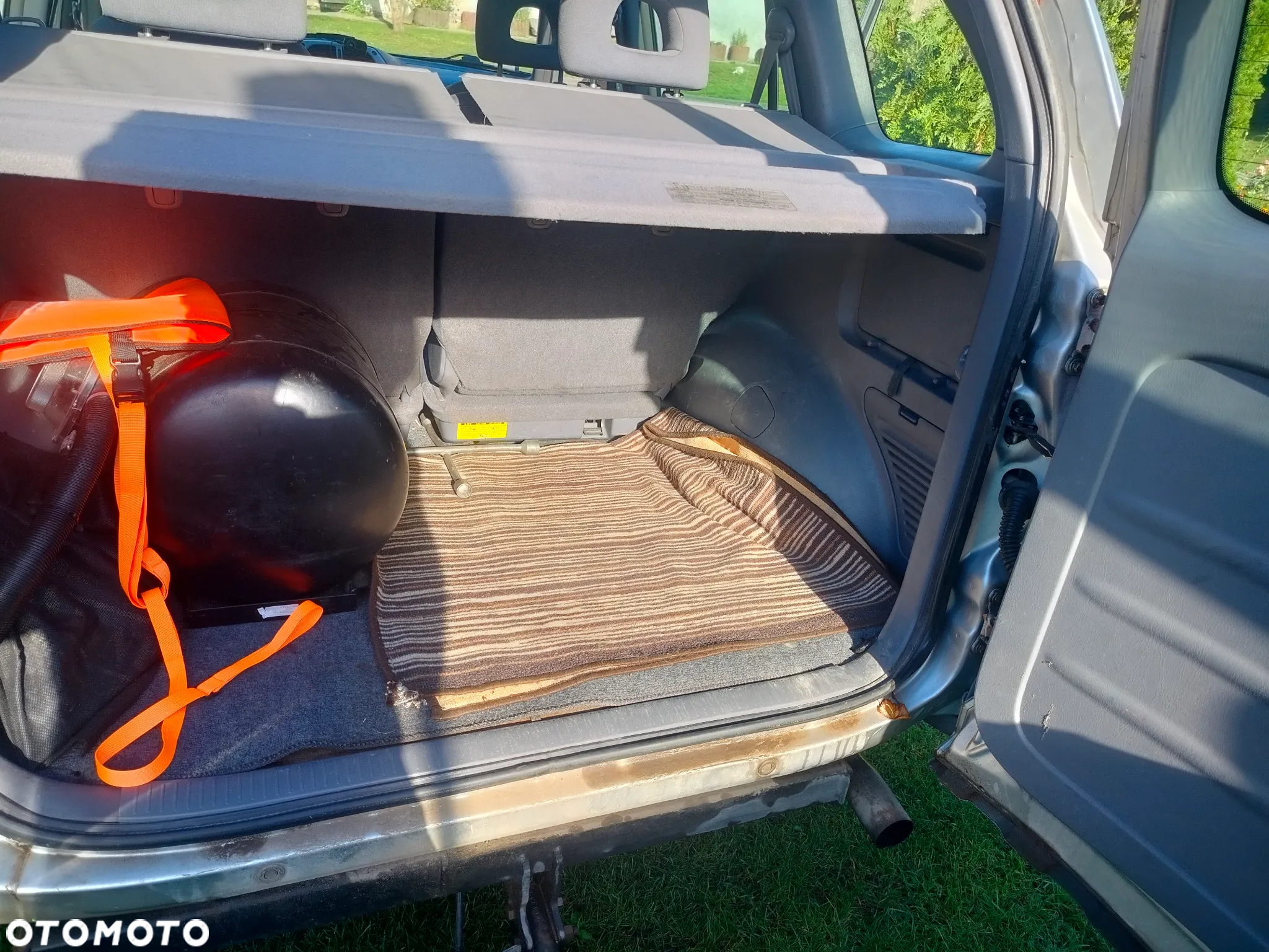 Toyota RAV4 2.0 VVT-i 4x4 - 12