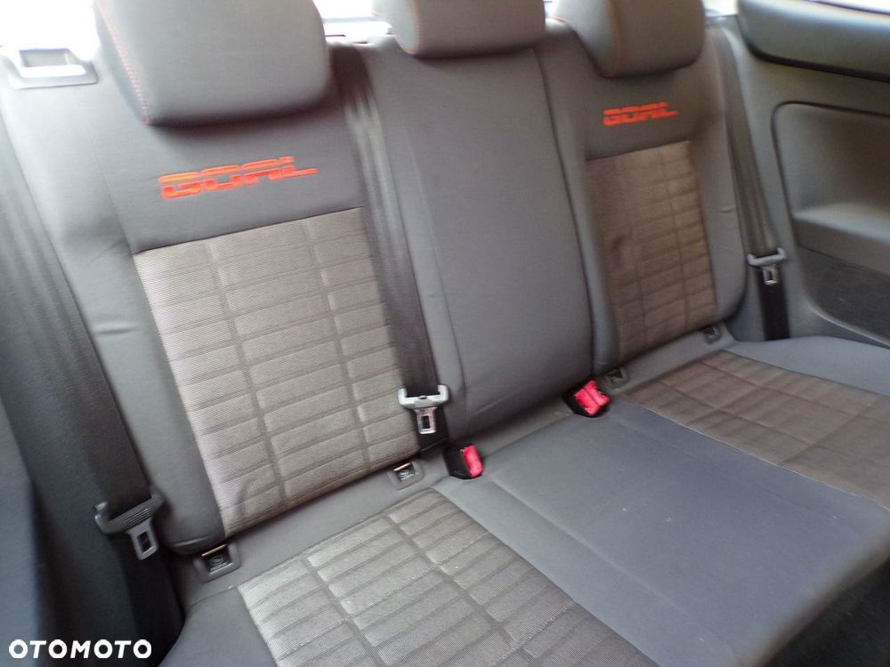 Volkswagen Golf - 21