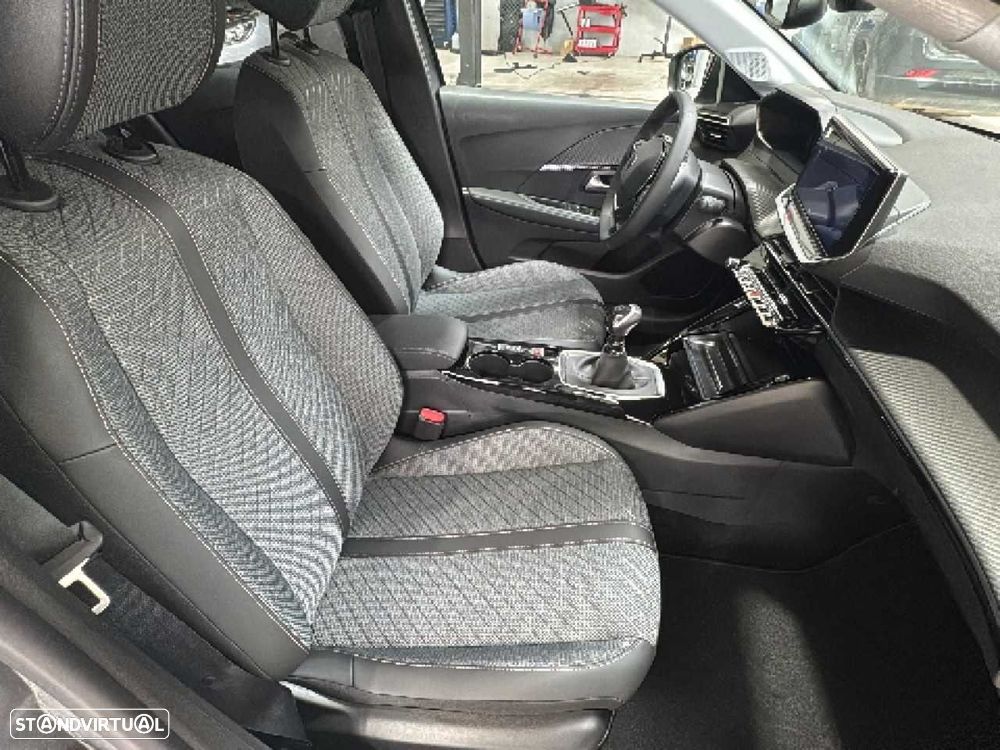 Peugeot 208 1.2 PureTech Allure - 13