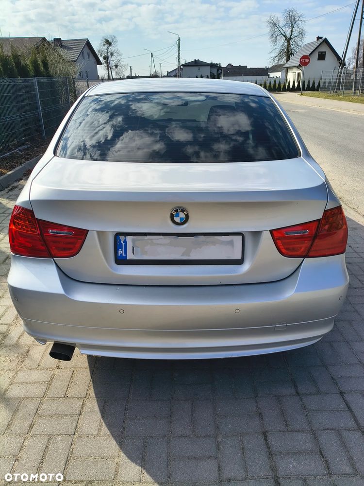 BMW Seria 3 318d - 5