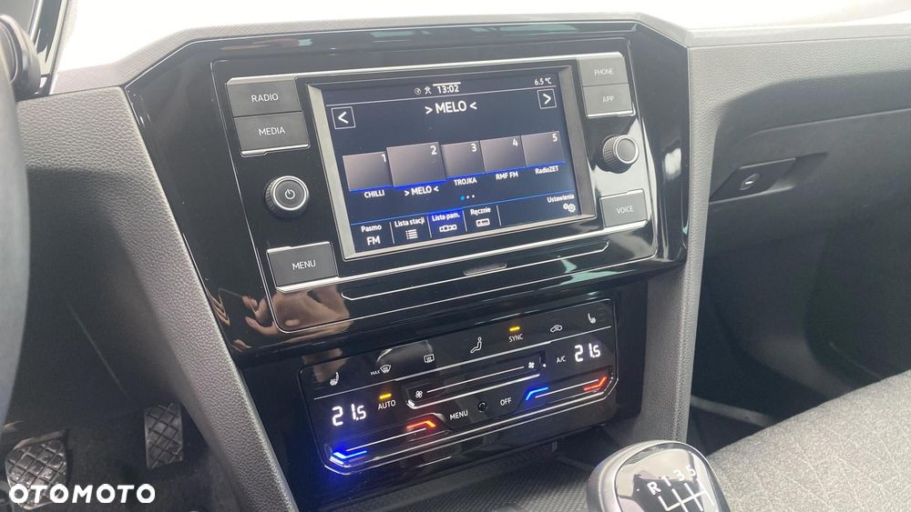 Volkswagen Passat - 20