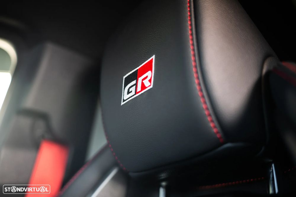 Toyota GR Yaris Auto - 18