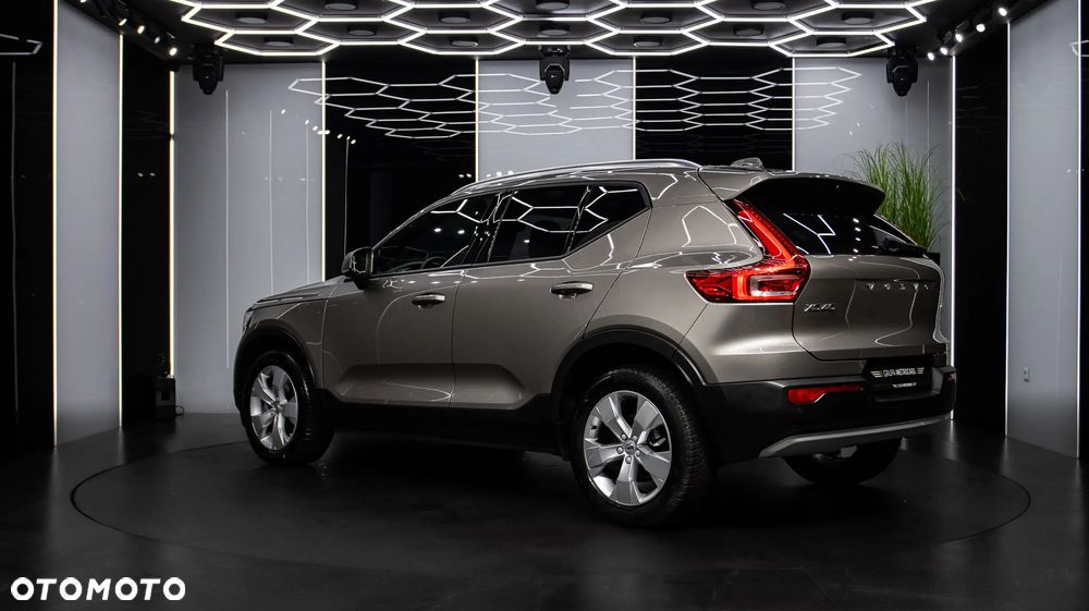 Volvo XC 40 T3 Momentum Pro - 5