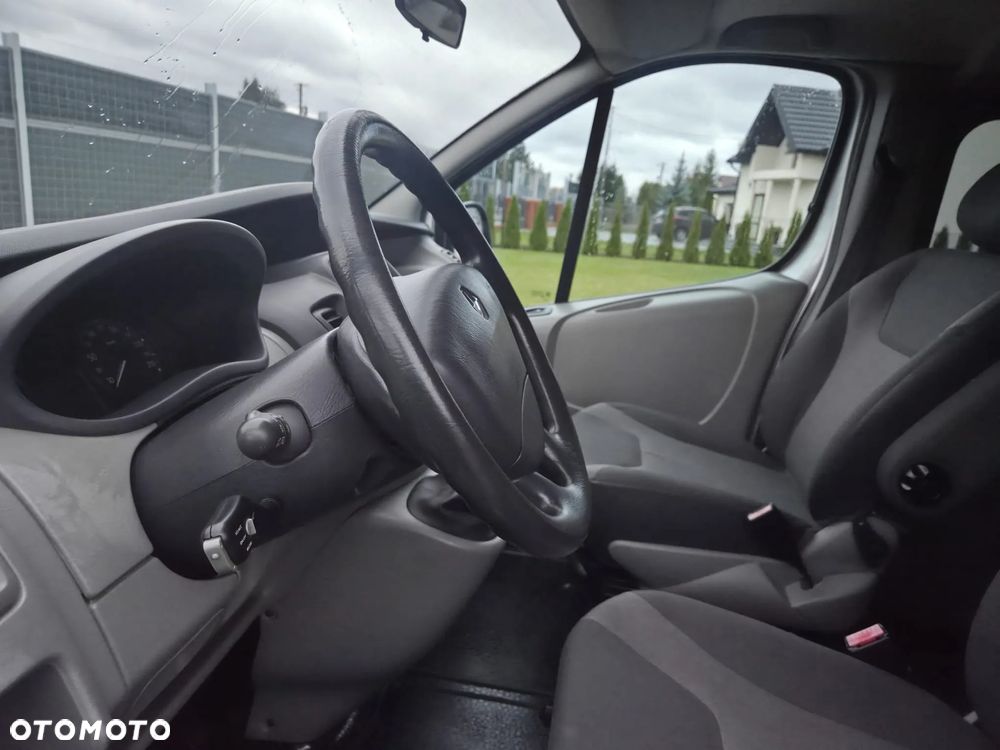 Renault TRAFIC LONG KLIMA TEMPOMAT ORYGINAŁ PODNOŚNIK DLA INWALIDY LUB INNE ZADBANY FULL OPCJA DOPOSAŻONY - 11