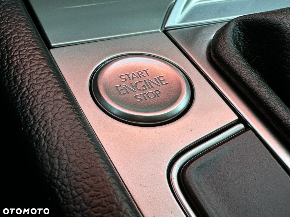 Volkswagen Passat Variant 2.0 TDI SCR Comfortline - 28