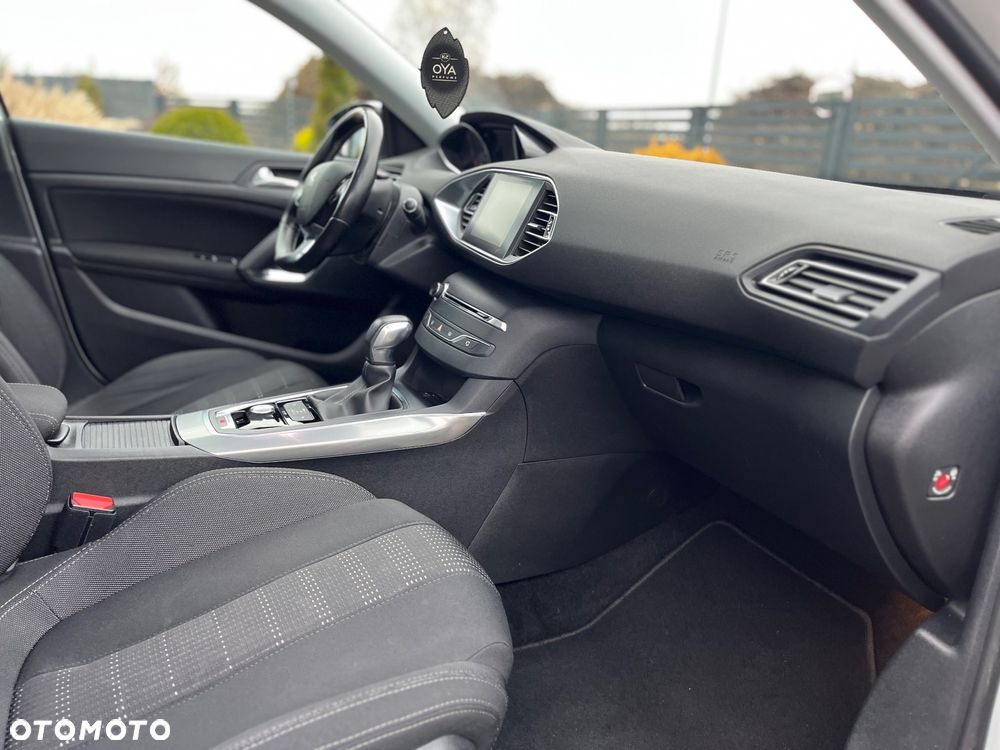 Peugeot 308 BlueHDi 150 Automatik Stop & Start Allure - 26
