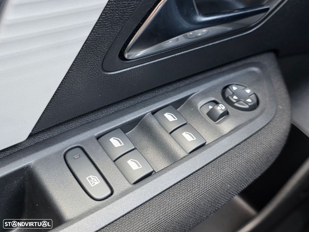 Citroën C4 1.2 Hybrid Plus e-DSC6 - 18