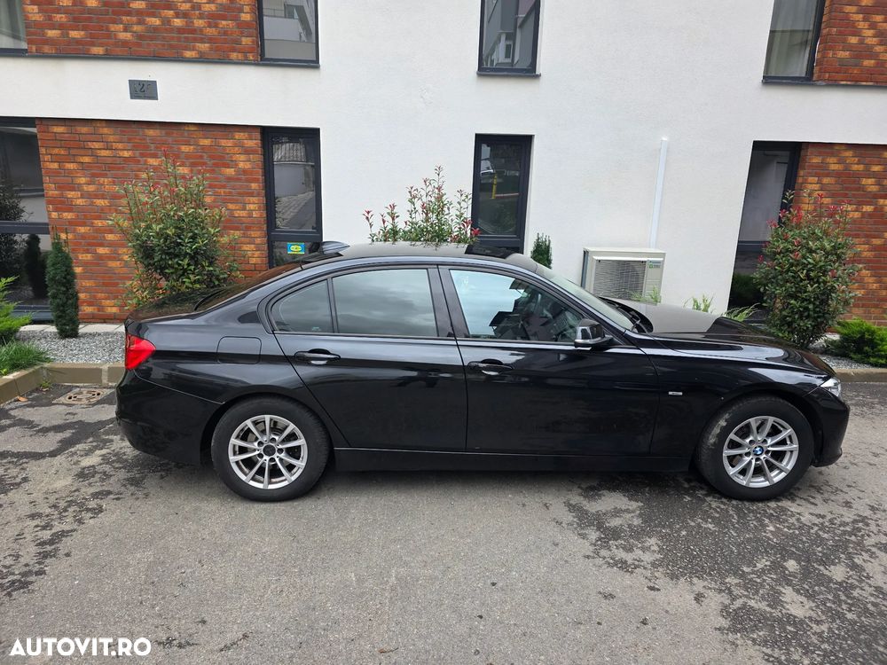 BMW Seria 3 320d Aut. Modern Line - 12