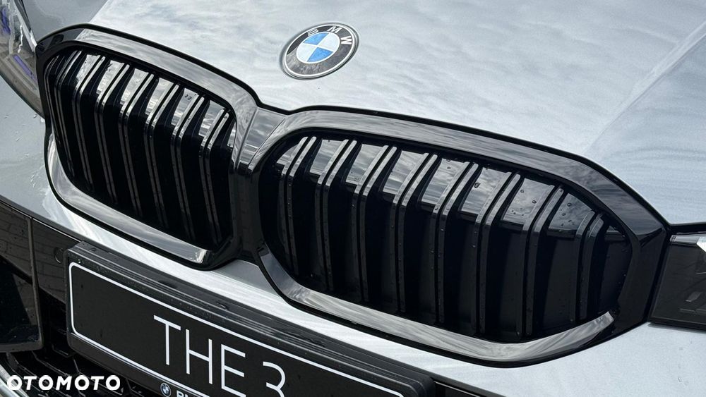 BMW Seria 3 330d xDrive mHEV M Sport - 9