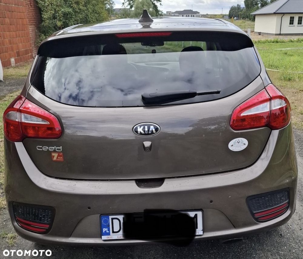 Kia Ceed - 4