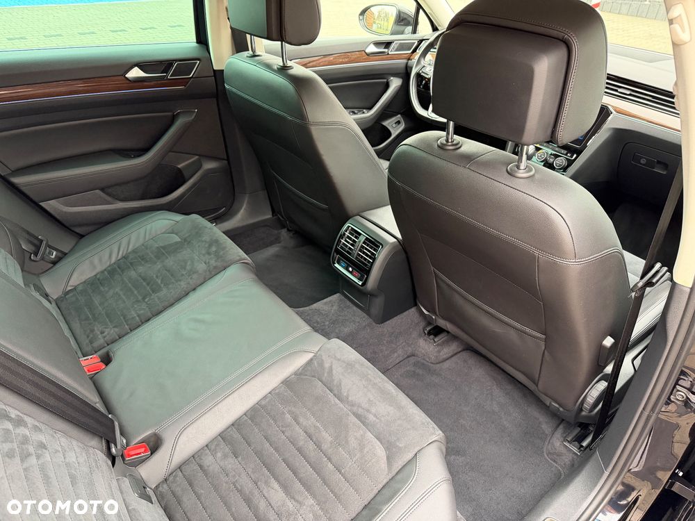 Volkswagen Passat 2.0 TSI (BlueMotion Technology) 4Motion DSG Highline - 27