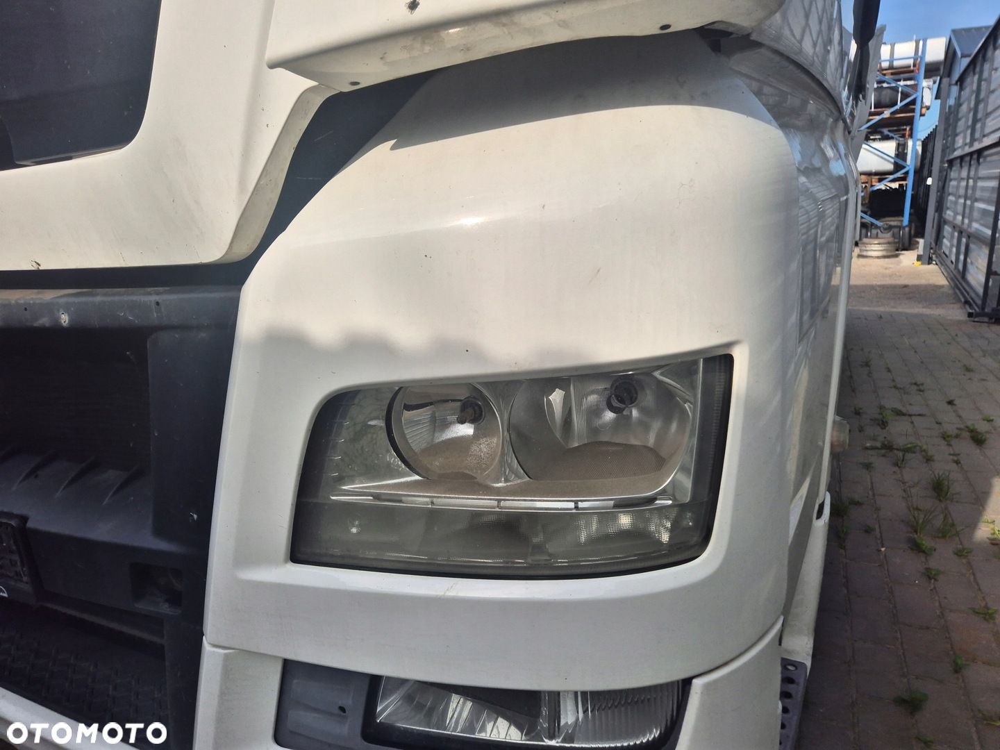 NAROŻNIK BIAŁY Okular Osłona LAMPY REFLEKTORA zderzak LEWY MAN TGX EURO 6 - 1