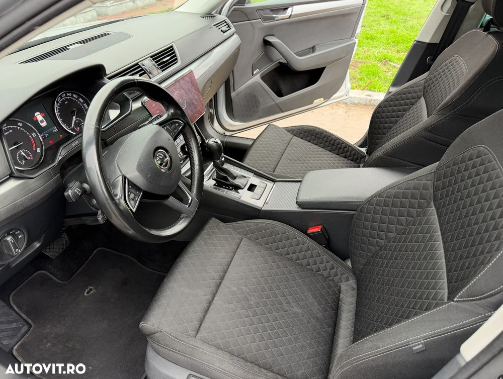 Skoda Superb 2.0 TDI DSG 4X4 Style - 8