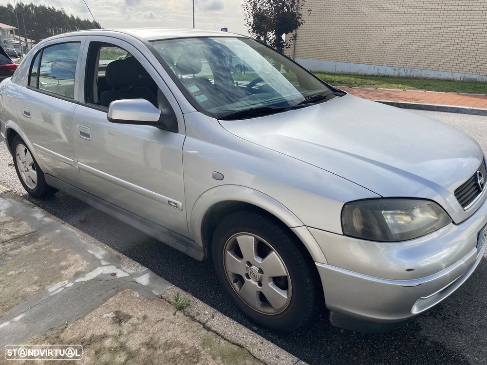 Opel Astra 1.2 Club - 2