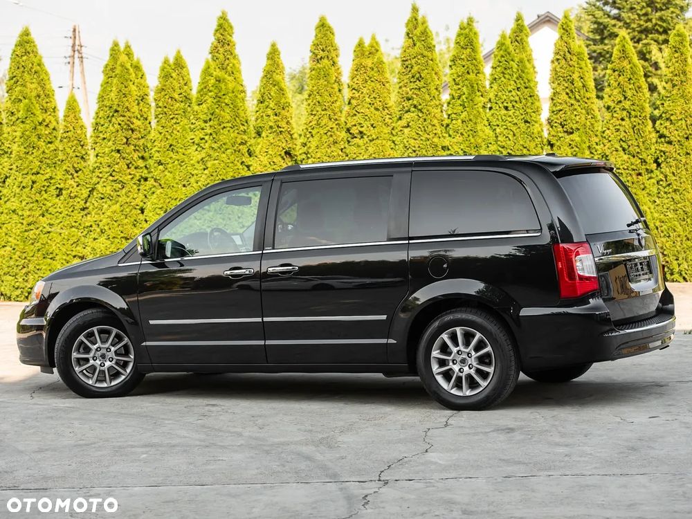 Lancia Voyager 2.8 Multijet 16v Platinum - 4