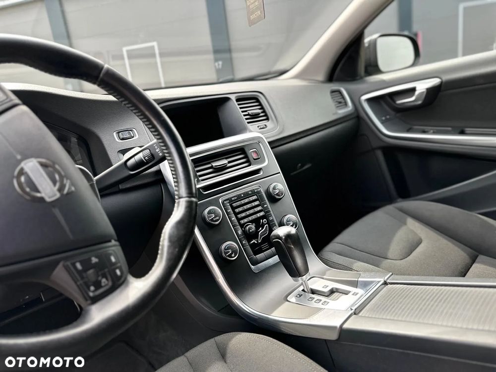 Volvo V60 D5 AWD - 5