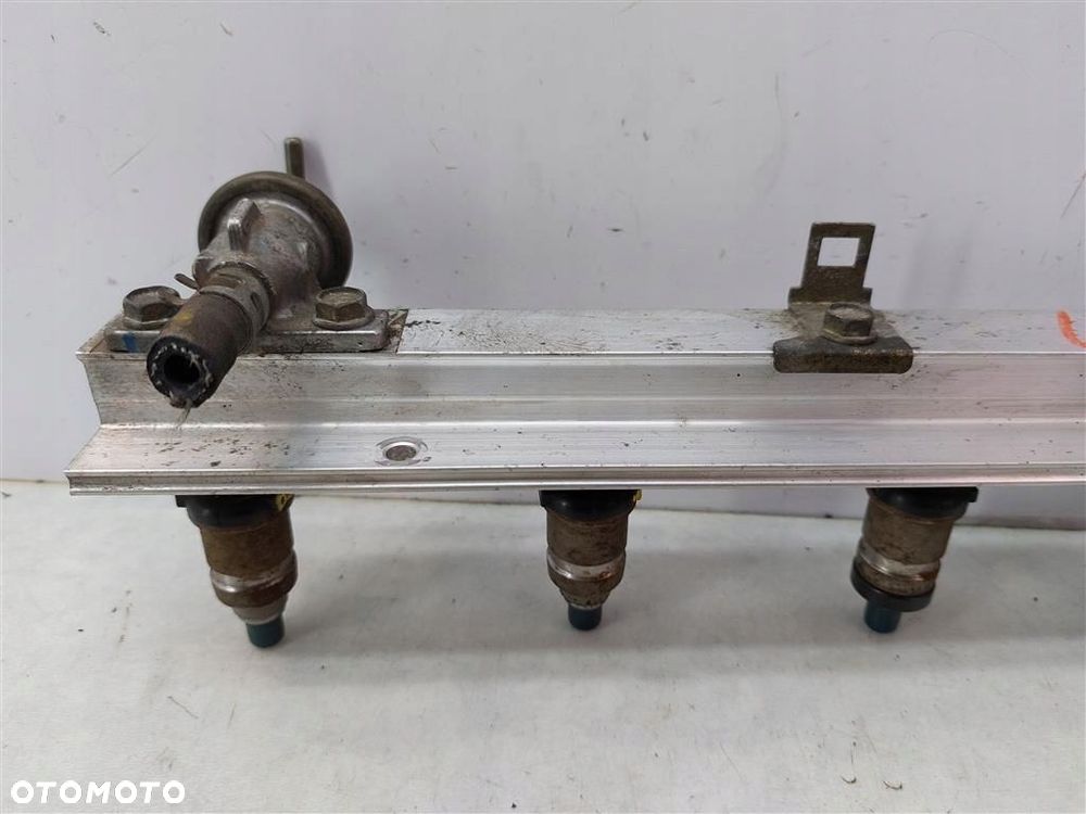 Listwa wtryskowa Honda Civic VI 1995-2000 1,4 BENZYNA - 2