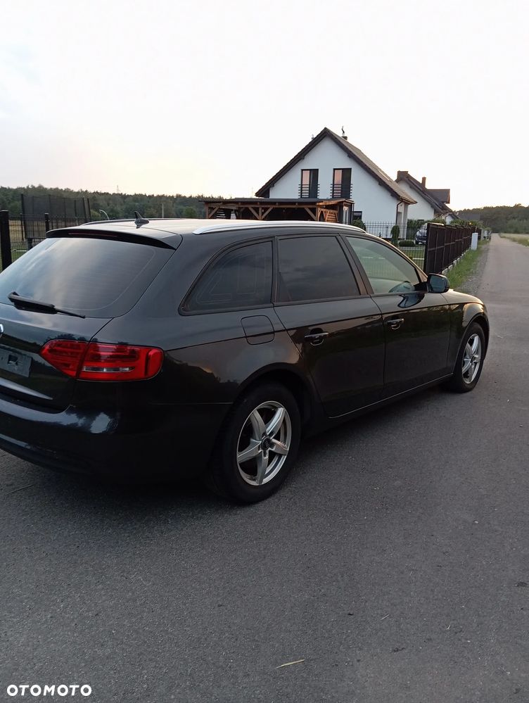 Audi A4 Avant - 11