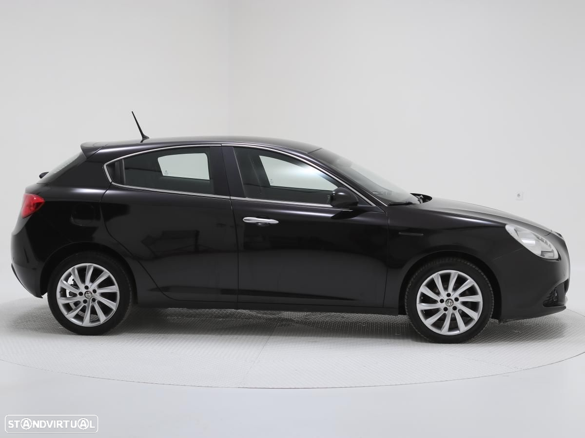 Alfa Romeo Giulietta - 2