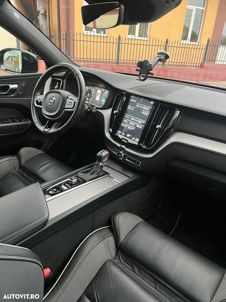 Volvo XC 60 D4 R-Design - 3